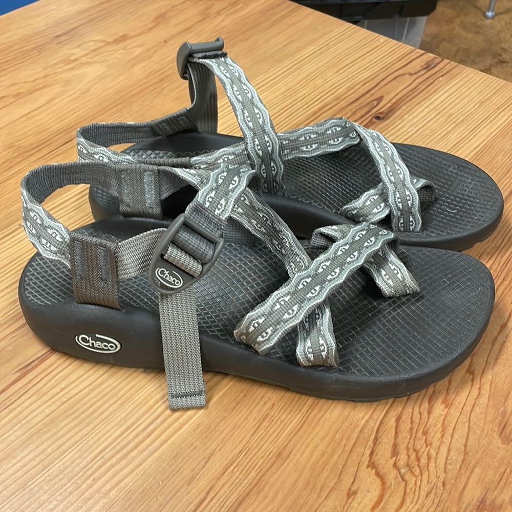 Chaco Sandals Tan Design
